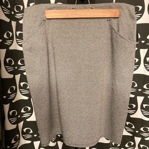 Pleated Houndstooth Stretch Mini Skirt w Pockets